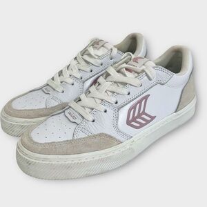 Cariuma Vallely Sneaker Women's 9 White Pink Leather Low Top Lace Up‎ Shoes